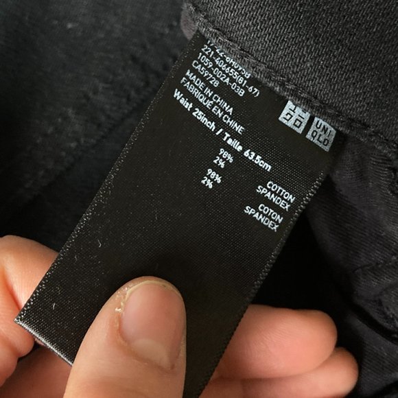 Uniqlo Black Jeans - Picture 4 of 6